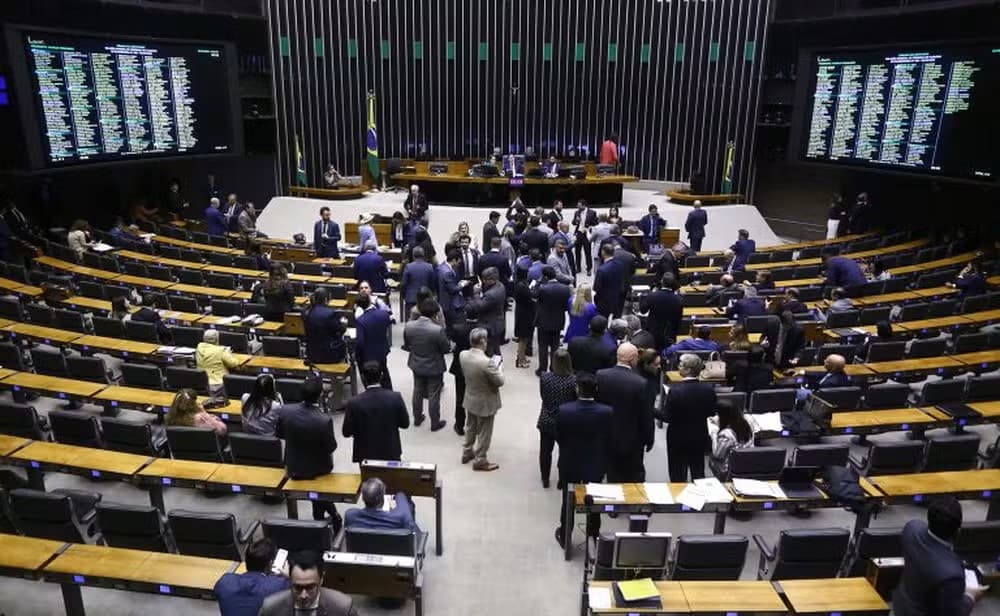 CÂMARA APROVA AUMENTO DE DEPUTADOS: BRASIL PODE TER 531 VAGAS JÁ EM 2026